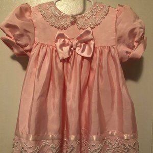 Vintage Peach and White Lace Dress Size: 2T
